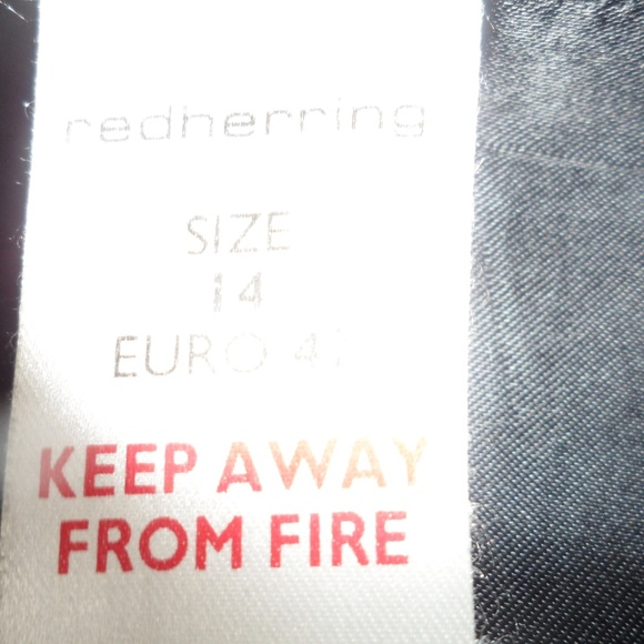 Longer length, smart coat from 'Red Herring' - Picture 11 of 11